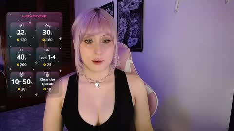 Molly  online show from May 5, 10:40 pm