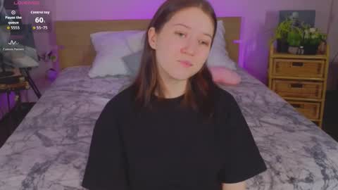 Snapshot of mollymmay chatting on February 18, 10:00 am Molly online show from February 18, 10:00 am