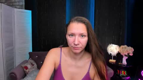 hi im Molly heregreat boobs big heart  warm pussy  online show from November 27, 12:13 am