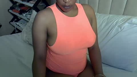mollyn online show from May 20, 5:52 pm