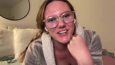 mollyrae8869 online show from October 13, 2:55 am