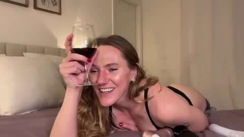 mollyrae8869 online show from December 17, 3:23 am