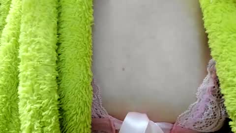 Snapshot of mollystory chatting on February 9, 10:42 am AngelMomm online show from February 9, 10:42 am