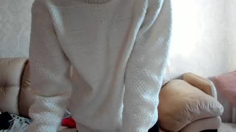 Snapshot of mollystory chatting on March 1, 2:23 pm AngelMomm online show from March 1, 2:23 pm