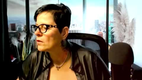 Snapshot of mollysun chatting on November 6, 5:03 pm MollySun Nina Randmann online show from November 6, 5:03 pm