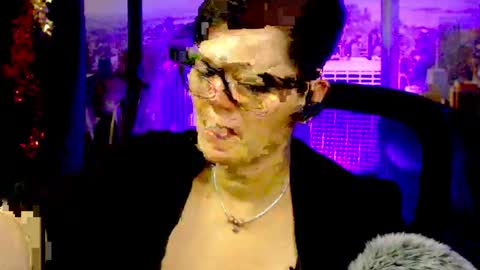 Snapshot of mollysun chatting on November 30, 6:23 pm MollySun Nina Randmann online show from November 30, 6:23 pm