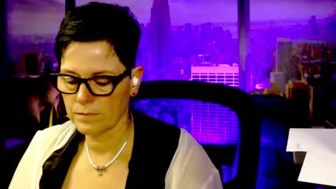 Snapshot of mollysun chatting on December 22, 7:44 pm MollySun Nina Randmann online show from December 22, 7:44 pm