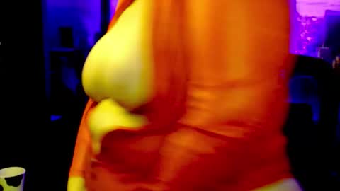 Snapshot of mollysun chatting on January 6, 4:32 pm MollySun Nina Randmann online show from January 6, 4:32 pm