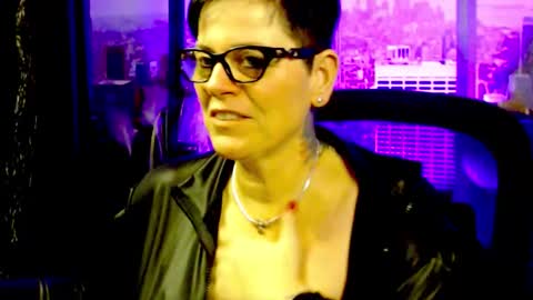 Snapshot of mollysun chatting on January 11, 4:56 pm MollySun Nina Randmann online show from January 11, 4:56 pm