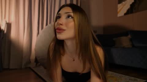 Molly online show from November 28, 12:30 pm