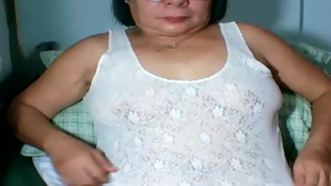 mombastic55 online show from August 4, 1:03 pm