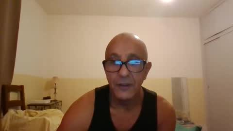 Snapshot of moment71200 chatting on November 12, 4:51 pm moment71200 online show from November 12, 4:51 pm