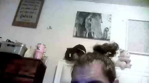 Snapshot of mommabearanpoppabear850 chatting on October 10, 10:31 pm mommabearanpoppabear850 online show from October 10, 10:31 pm