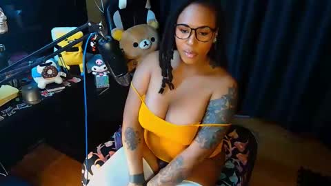 Snapshot of mommi_sh3d3vil chatting on February 24, 4:38 pm MOMMI SH3DEVIL online show from February 24, 4:38 pm