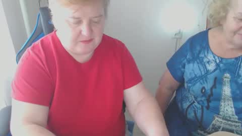 Snapshot of mommy99x chatting on March 1, 10:45 am Mommy99X online show from March 1, 10:45 am