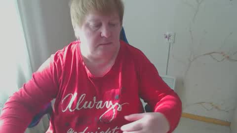 Snapshot of mommy99x chatting on February 16, 10:22 am Mommy99X online show from February 16, 10:22 am