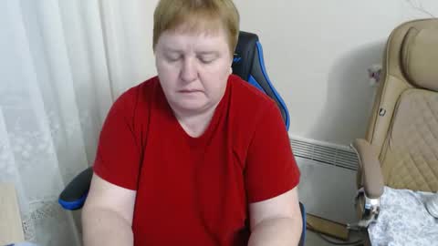 Snapshot of mommy99x chatting on February 28, 4:19 pm Mommy99X online show from February 28, 4:19 pm