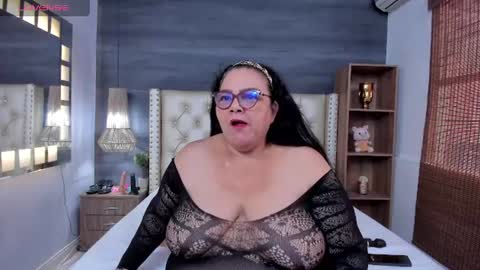 Snapshot of mommy_cute chatting on June 9, 9:26 pm Jelitza online show from June 9, 9:26 pm