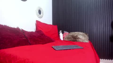 Snapshot of mommy_huge_ass chatting on July 28, 3:21 pm Victoria online show from July 28, 3:21 pm