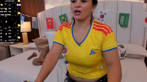 Snapshot of mommy_naughty_ chatting on June 23, 10:46 am Letty Smith online show from June 23, 10:46 am