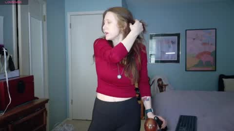 Snapshot of mommygoddessl chatting on May 5, 2:03 pm Goddess L online show from May 5, 2:03 pm