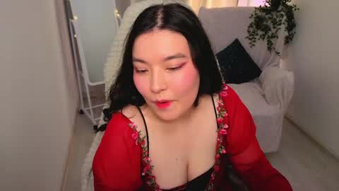 Momo online show from May 5, 10:29 pm