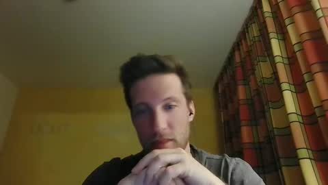 moms_little_monster online show from December 4, 9:02 pm