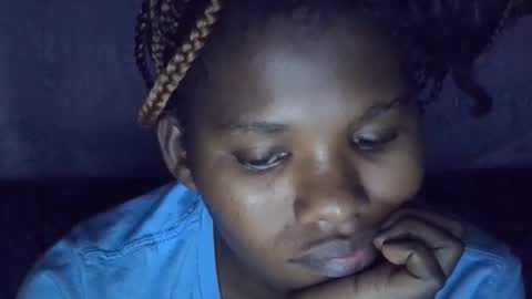 momsdoll online show from January 10, 6:20 pm