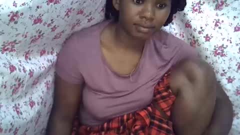 momsdoll online show from February 11, 9:25 am