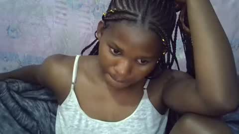 momsdoll online show from April 3, 8:12 am