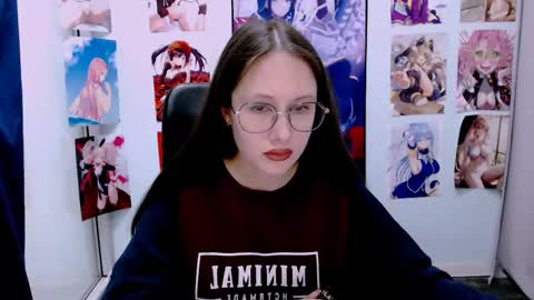 Snapshot of mona_cloud chatting on March 9, 9:24 am Mona online show from March 9, 9:24 am