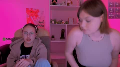 Snapshot of mona_cloud chatting on September 13, 7:02 pm Mona online show from September 13, 7:02 pm