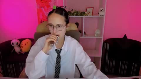 Snapshot of mona_cloud chatting on September 23, 8:23 pm Mona online show from September 23, 8:23 pm