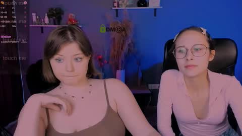 Snapshot of mona_cloud chatting on October 19, 7:14 pm Mona online show from October 19, 7:14 pm