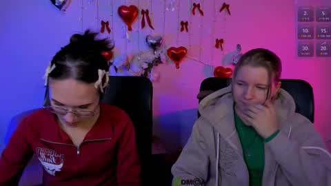 Snapshot of mona_cloud chatting on March 2, 7:54 pm Mona online show from March 2, 7:54 pm