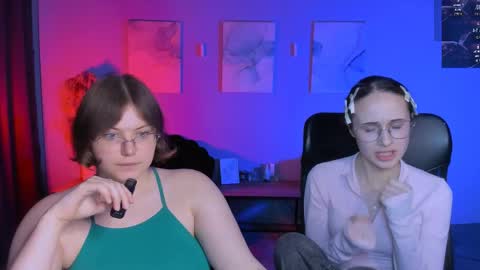 Mona  online show from April 14, 7:53 pm