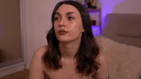 Mona Lisss online show from November 30, 11:25 am