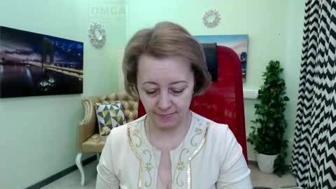 Mona online show from March 18, 10:40 am