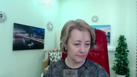 Mona online show from April 8, 11:10 am