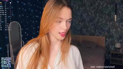 Mona online show from November 30, 7:40 pm