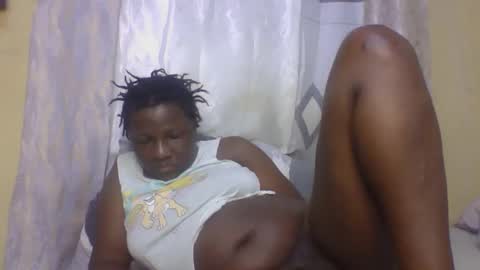 Snapshot of monalisaah chatting on December 17, 11:44 pm monalisaah online show from December 17, 11:44 pm