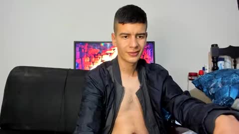 nicolas online show from December 3, 10:29 pm