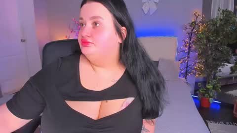 Snapshot of monasteel chatting on January 13, 1:16 pm Monica online show from January 13, 1:16 pm