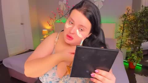 Snapshot of monasteel chatting on January 16, 1:37 pm Monica online show from January 16, 1:37 pm