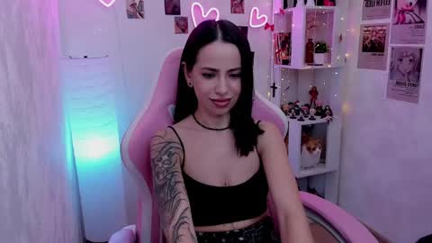 Snapshot of monica_brilliant chatting on April 18, 9:02 am Monica online show from April 18, 9:02 am