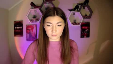Snapshot of monica_sweets chatting on September 11, 7:08 am sweet girl and shine body online show from September 11, 7:08 am
