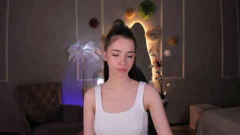 Snapshot of monica_venom chatting on June 5, 2:23 pm Hi Im Monica online show from June 5, 2:23 pm
