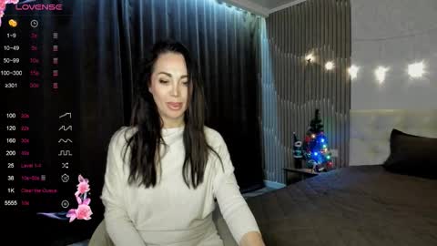 monica_weisss online show from December 20, 4:14 pm