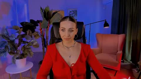 Snapshot of monicariley chatting on June 2, 3:25 pm monicariley online show from June 2, 3:25 pm