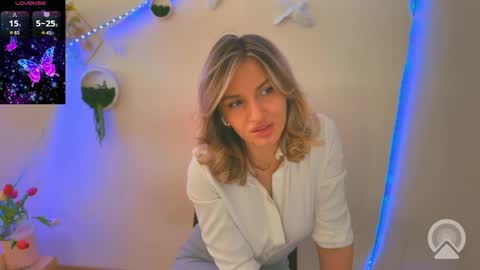 Snapshot of monikate_ chatting on May 3, 9:04 am Himy name Kateim pvt model with hairy pussy online show from May 3, 9:04 am